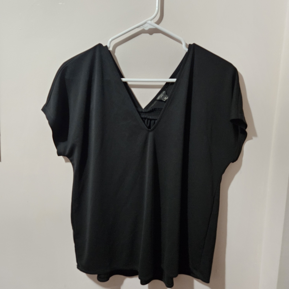 Ann Taylor Petite Women's Blouse Top Size XS Solid Black Flowy Sleeve V-Neck
